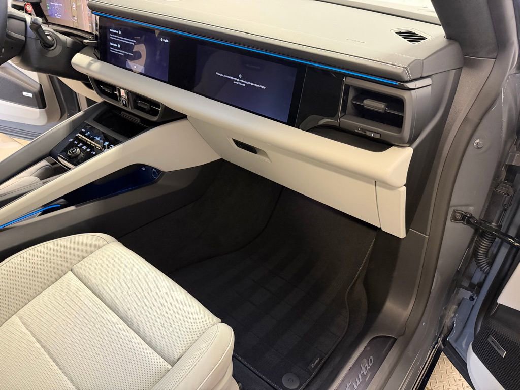 Certified 2025 Porsche Macan Turbo Electric image 26