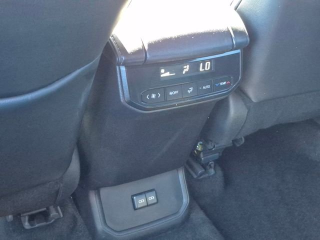Used 2025 Toyota Highlander XSE image 17