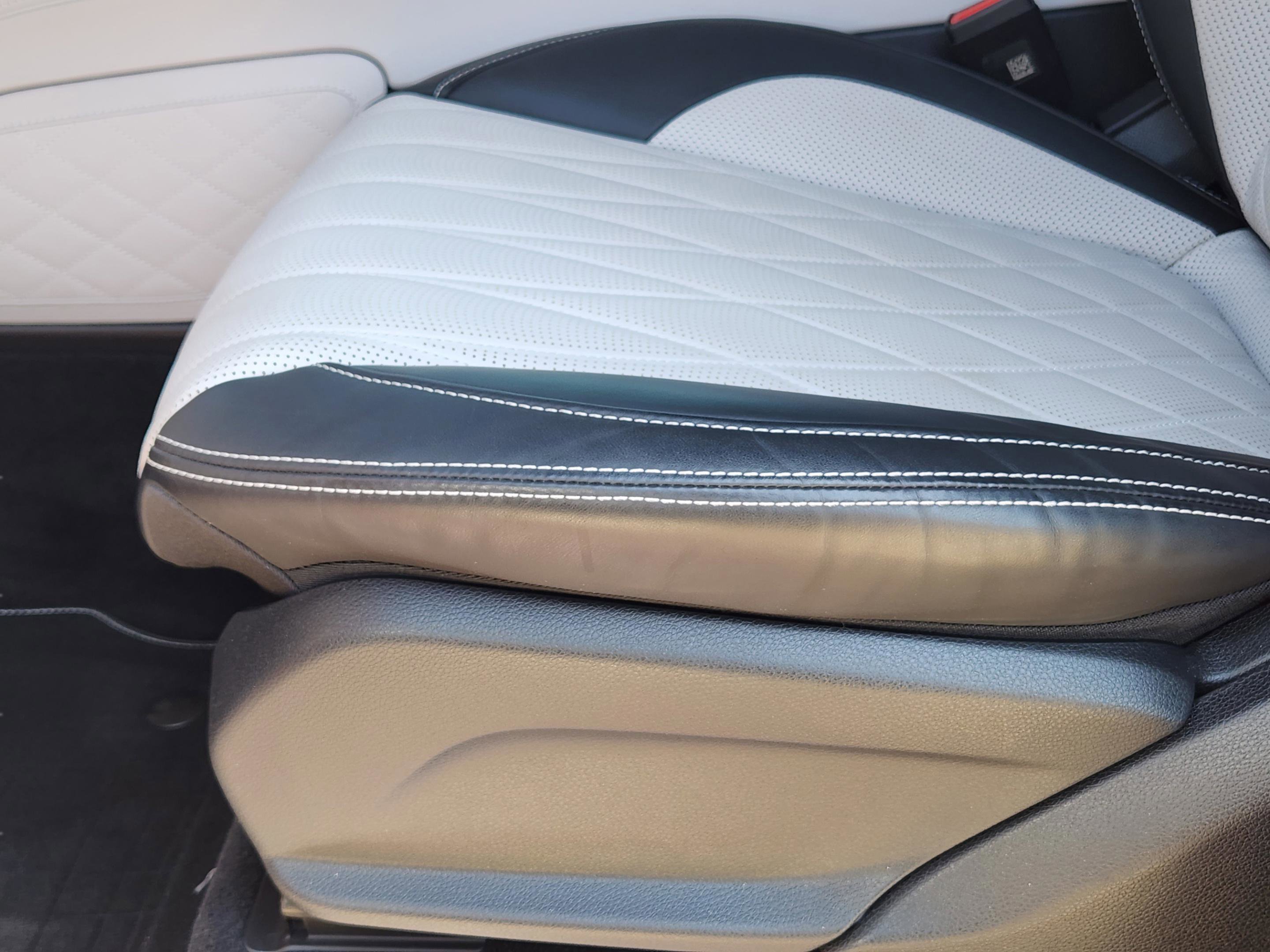 Used 2025 Mercedes-Benz G 63 AMG 4MATIC image 24