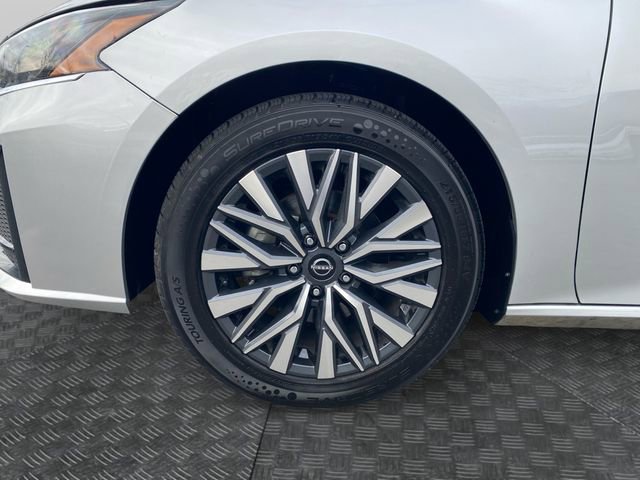 Used 2024 Nissan Altima 2.5 SV image 30