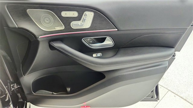 Used 2025 Mercedes-Benz GLS 450 4MATIC image 24