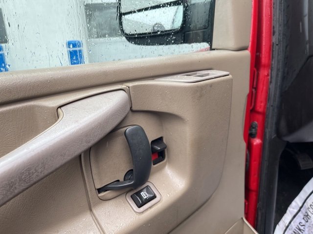 Used 2014 Chevrolet Express 3500 Work Van image 11