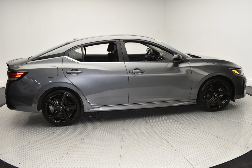 Used 2024 Nissan Sentra SR FWD image 4