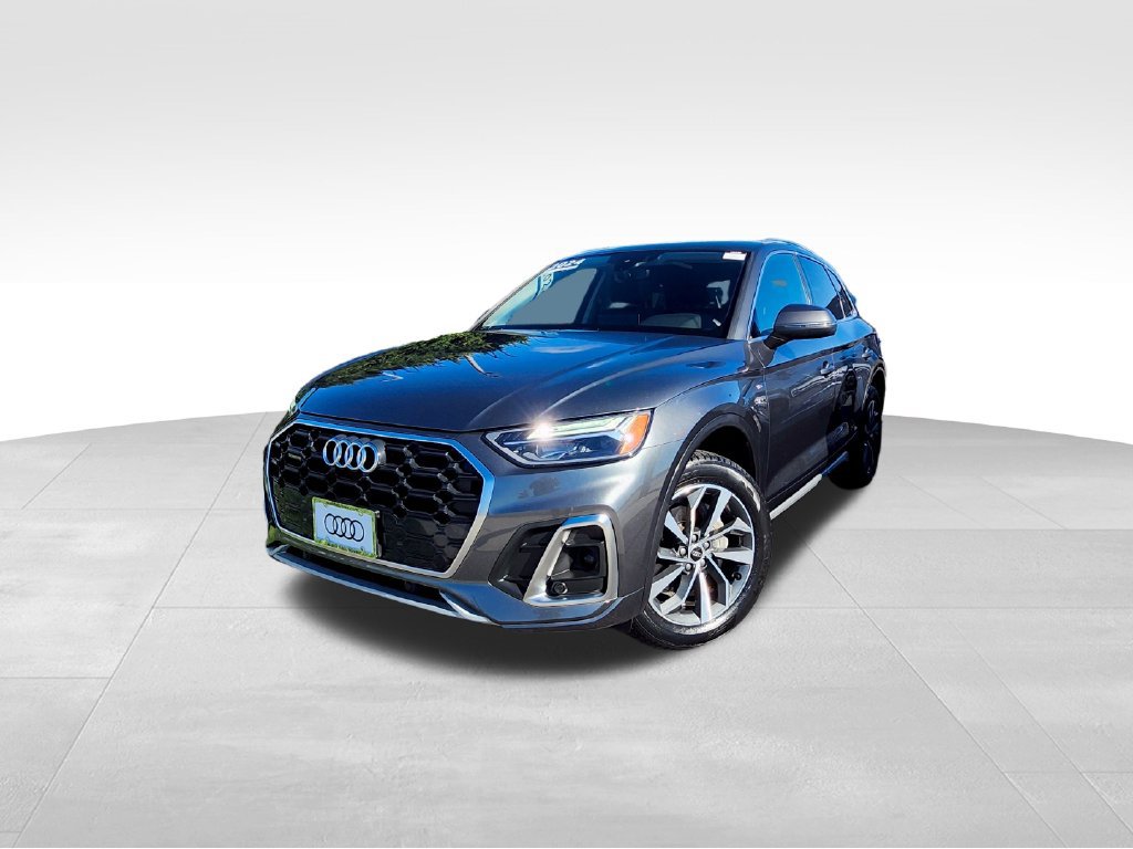 Certified 2024 Audi Q5 2.0T Premium w/ Convenience Package AWD/4WD image 3