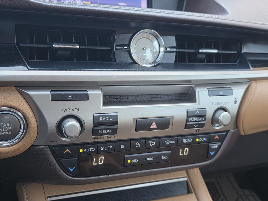 Used 2017 Lexus ES 350 FWD image 17