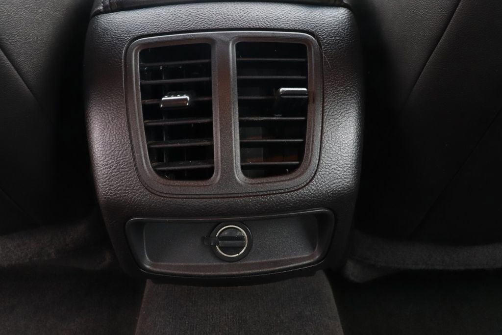 Used 2015 Ford Taurus Limited FWD image 17