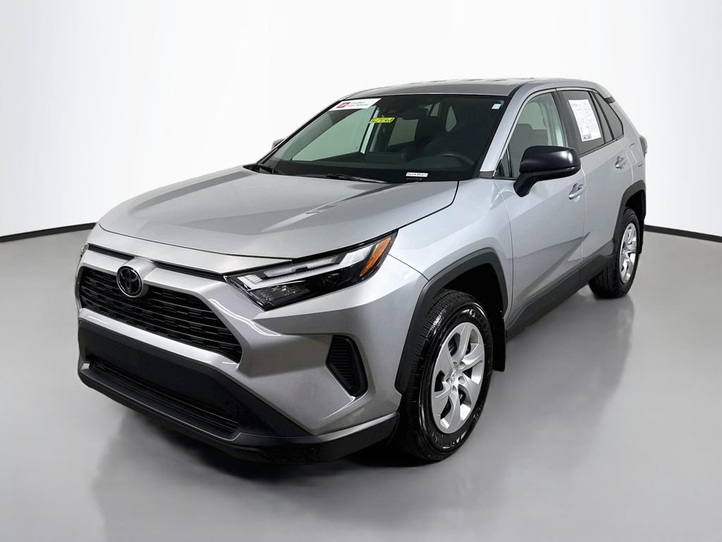 Certified 2024 Toyota RAV4 LE AWD/4WD image 3