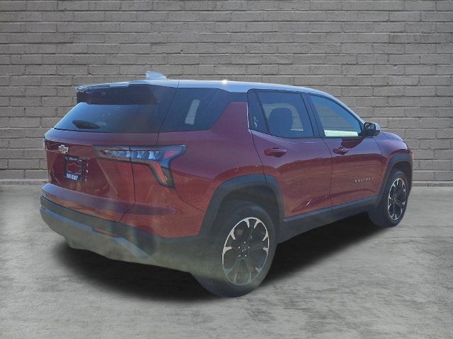 Used 2026 Chevrolet Equinox LT w/ Safety and Technology Package FWD image 6