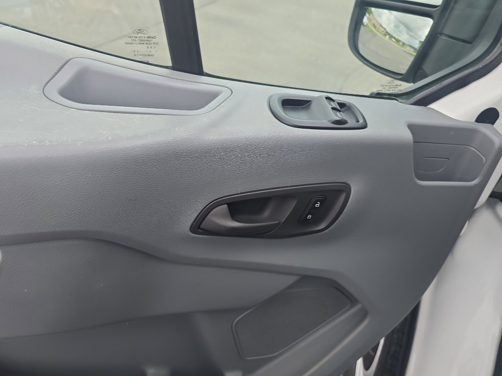 Used 2016 Ford Transit 250 130 Low Roof RWD image 20