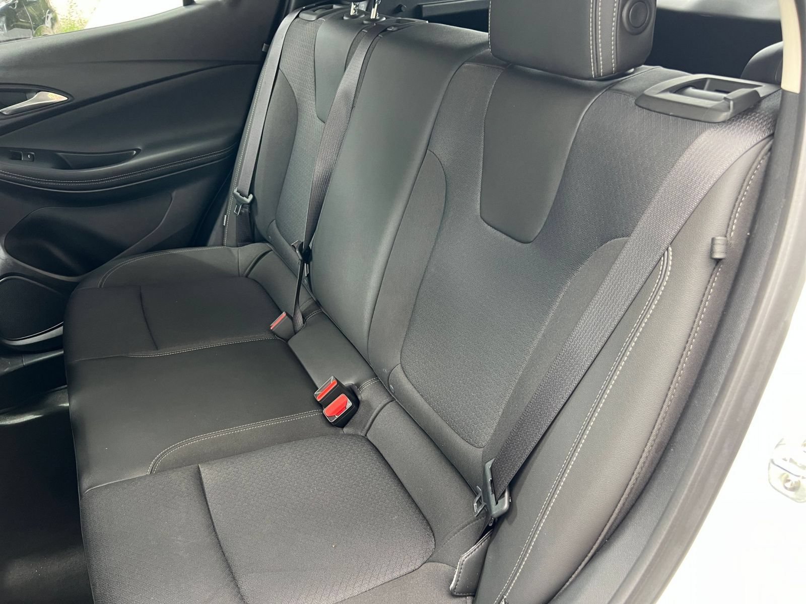 Used 2025 Buick Encore GX Preferred FWD image 35