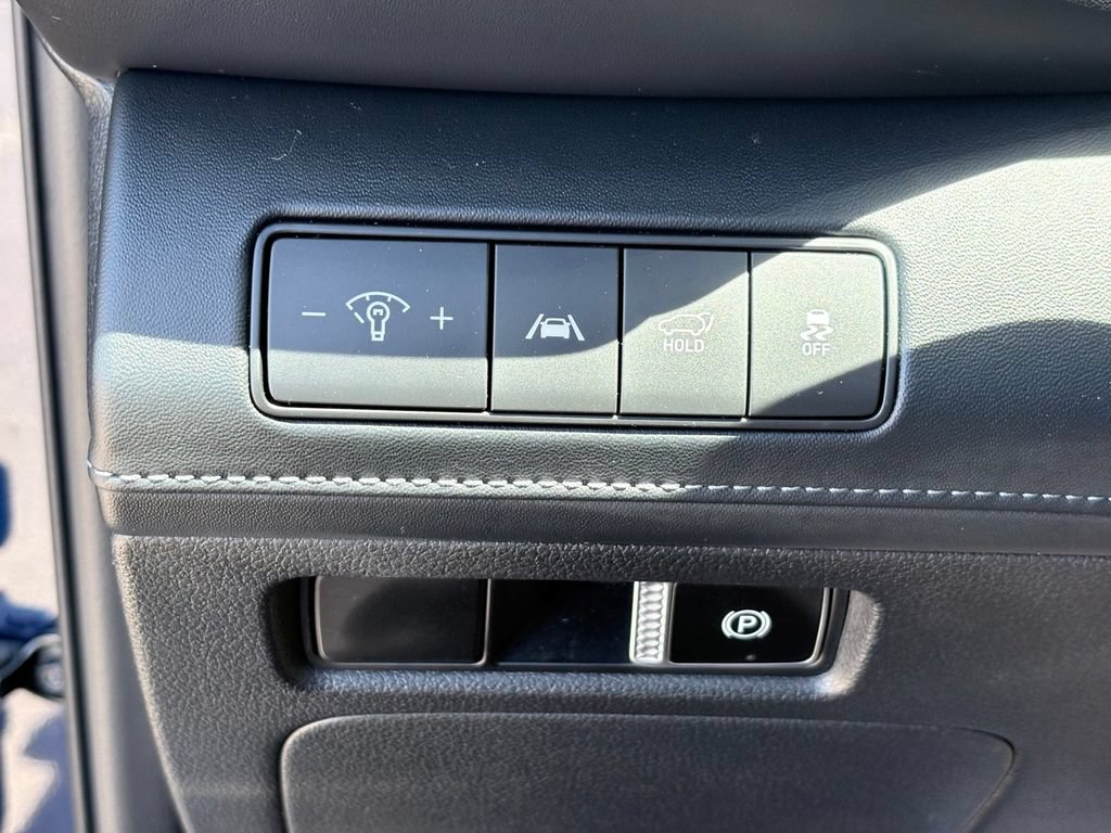 Used 2021 Hyundai Santa Fe Calligraphy AWD/4WD image 21
