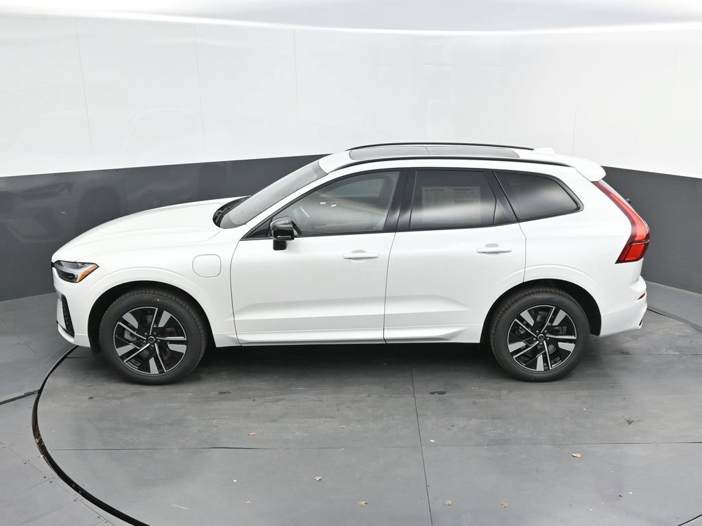 New 2026 Volvo XC60 T8 Core w/ Climate Package AWD/4WD image 25