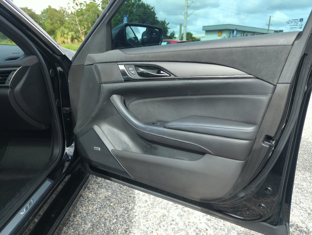 Used 2018 Cadillac CTS V w/ Luxury Package RWD image 35