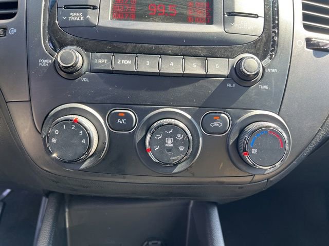 Used 2017 Kia Forte LX image 20