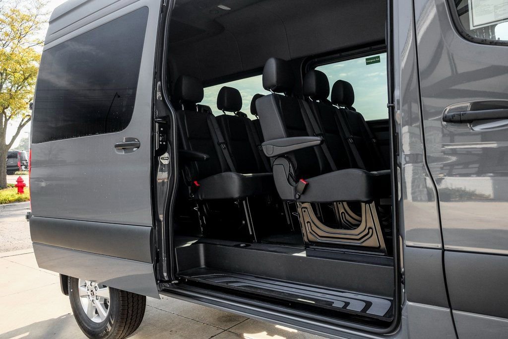 Used 2025 Mercedes-Benz Sprinter 2500 image 10