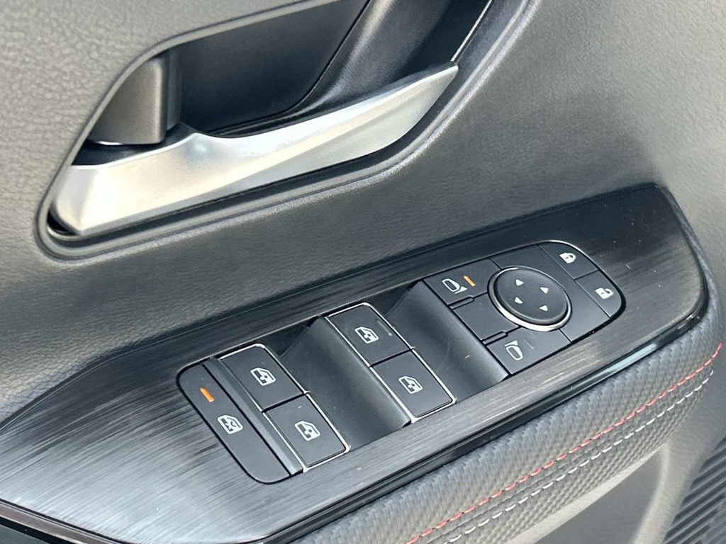 New 2026 Nissan Kicks SR w/ SR Premium Package FWD image 16