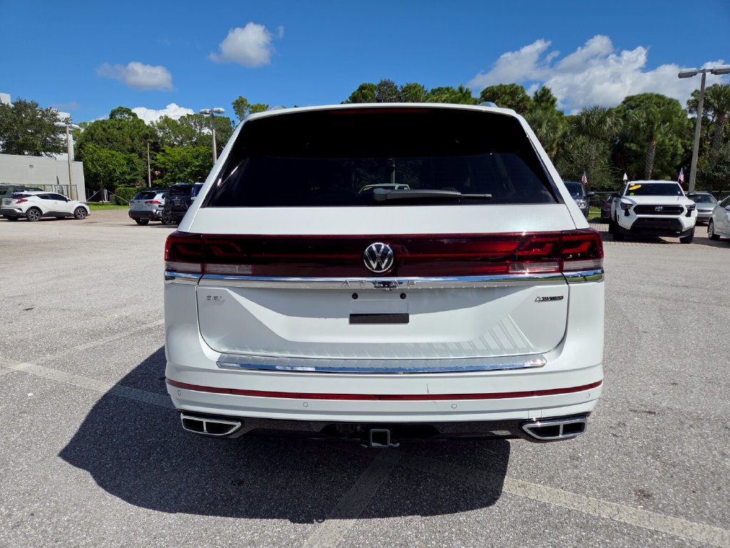 Used 2024 Volkswagen Atlas SEL Premium R-Line AWD/4WD image 10