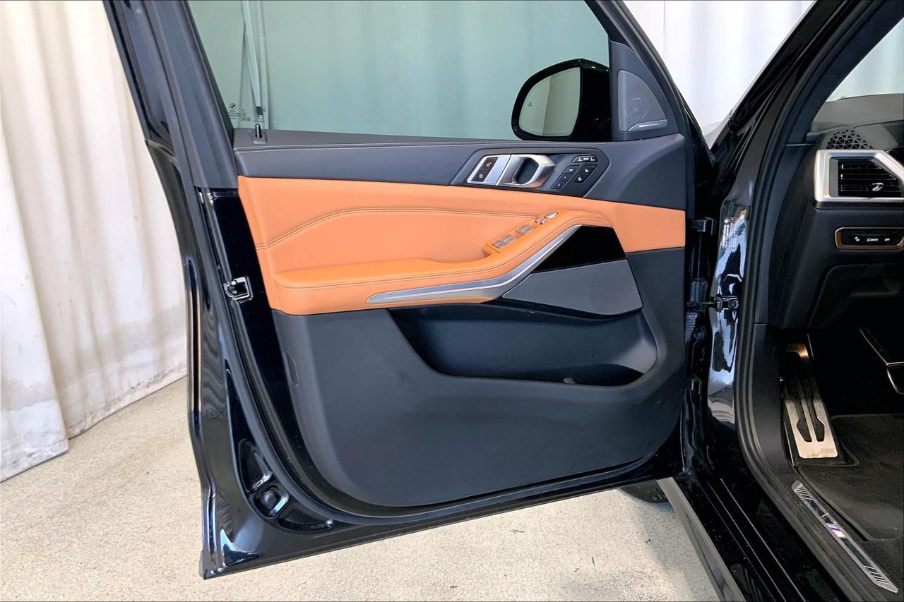 Used 2024 BMW X7 xDrive40i w/ Executive Package AWD/4WD image 21