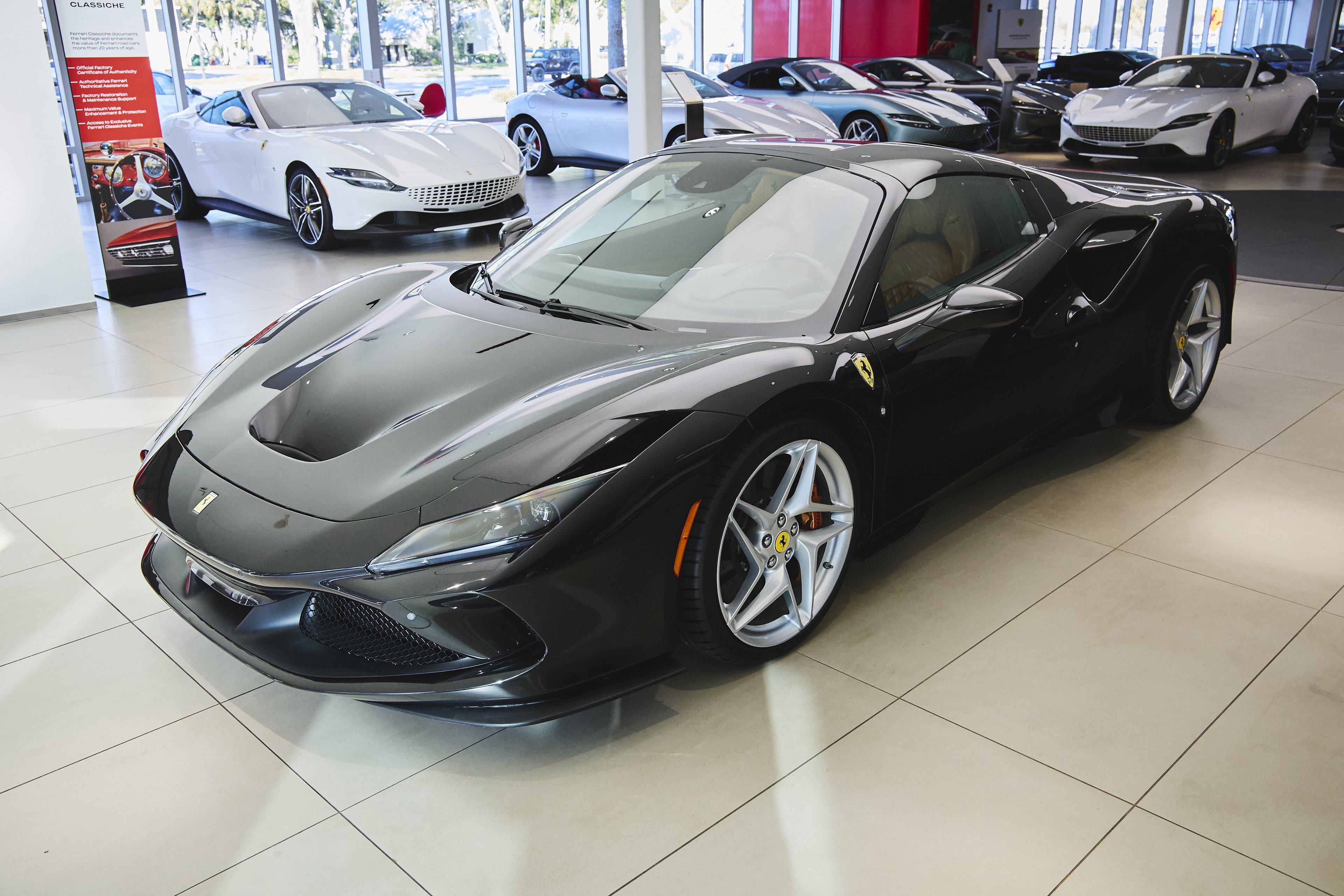 Used 2022 Ferrari F8 Tributo image 13