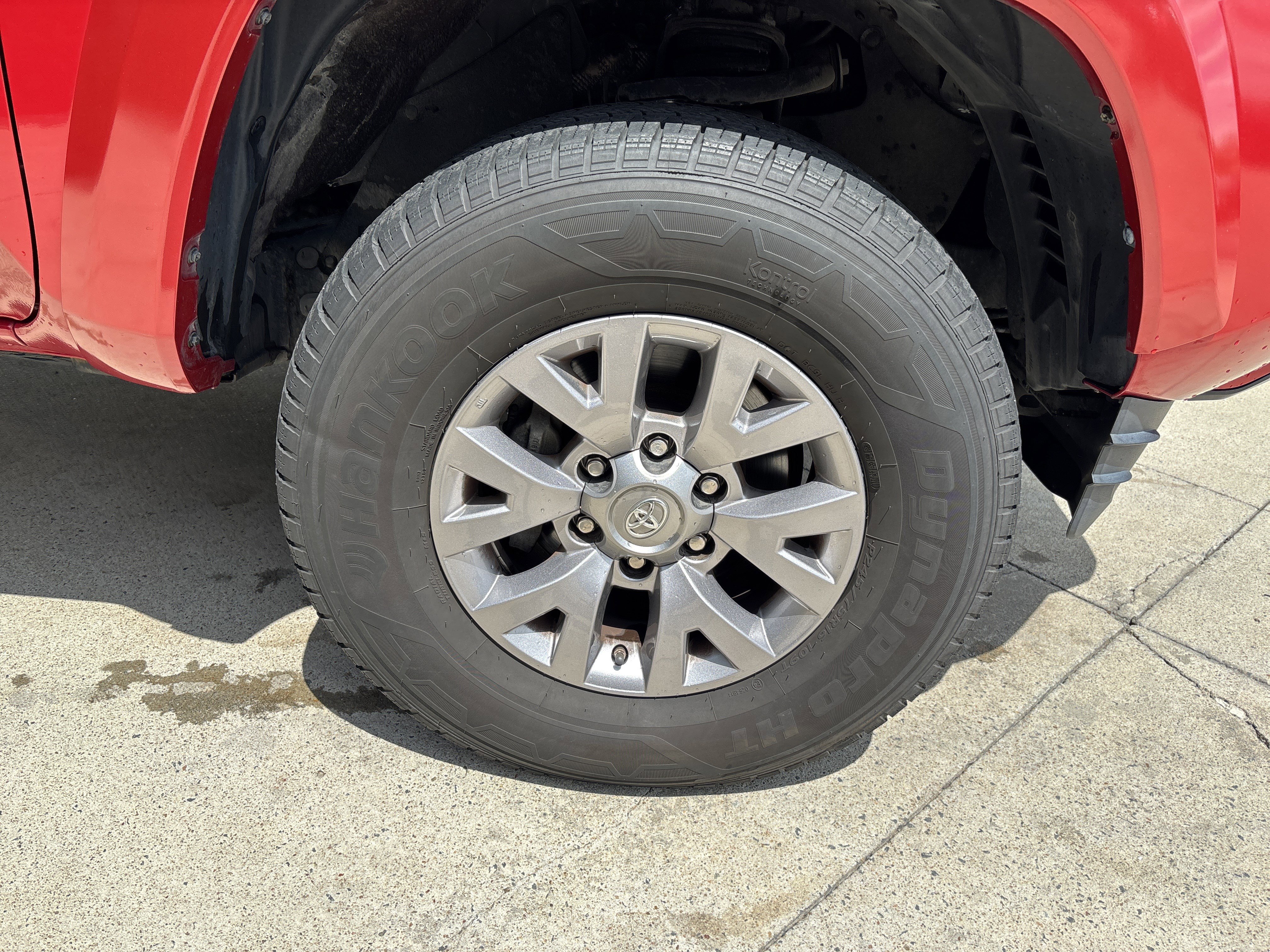 Used 2019 Toyota Tacoma SR5 AWD/4WD image 35