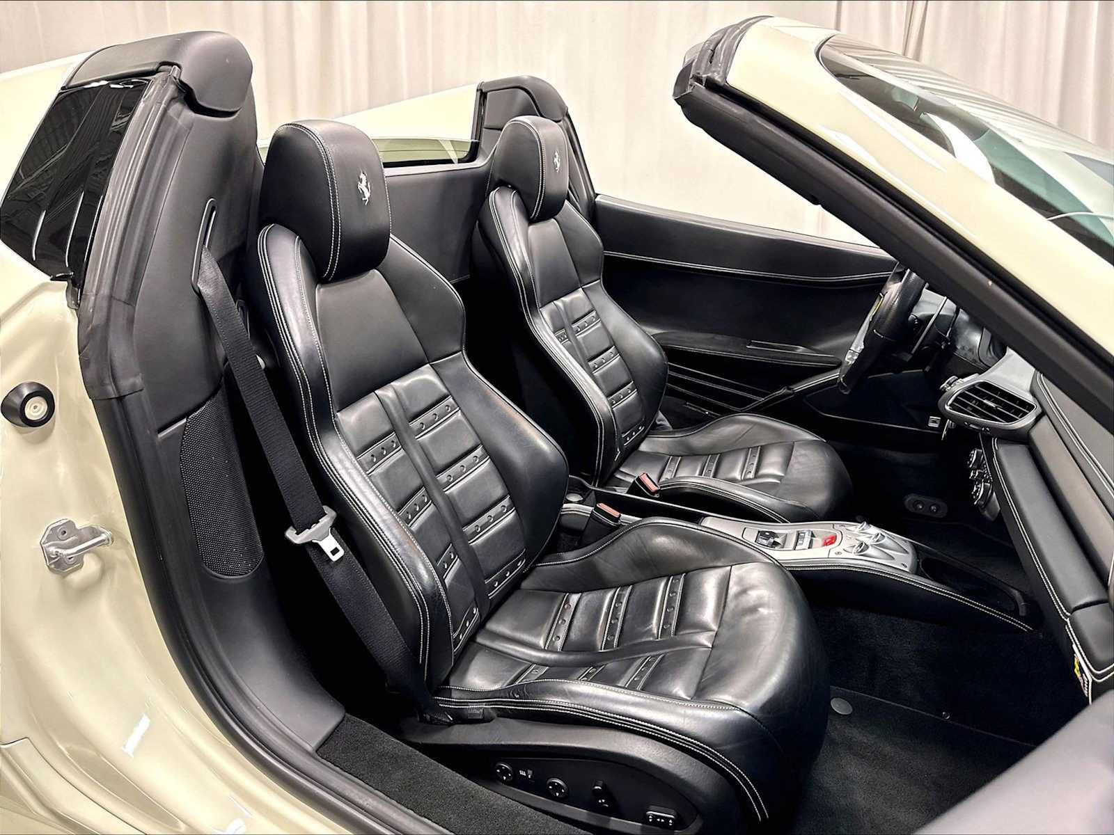 Used 2015 Ferrari 458 Spider RWD image 29