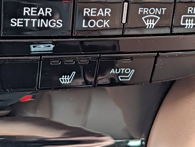 Used 2025 Acura MDX w/ Technology Package FWD image 21
