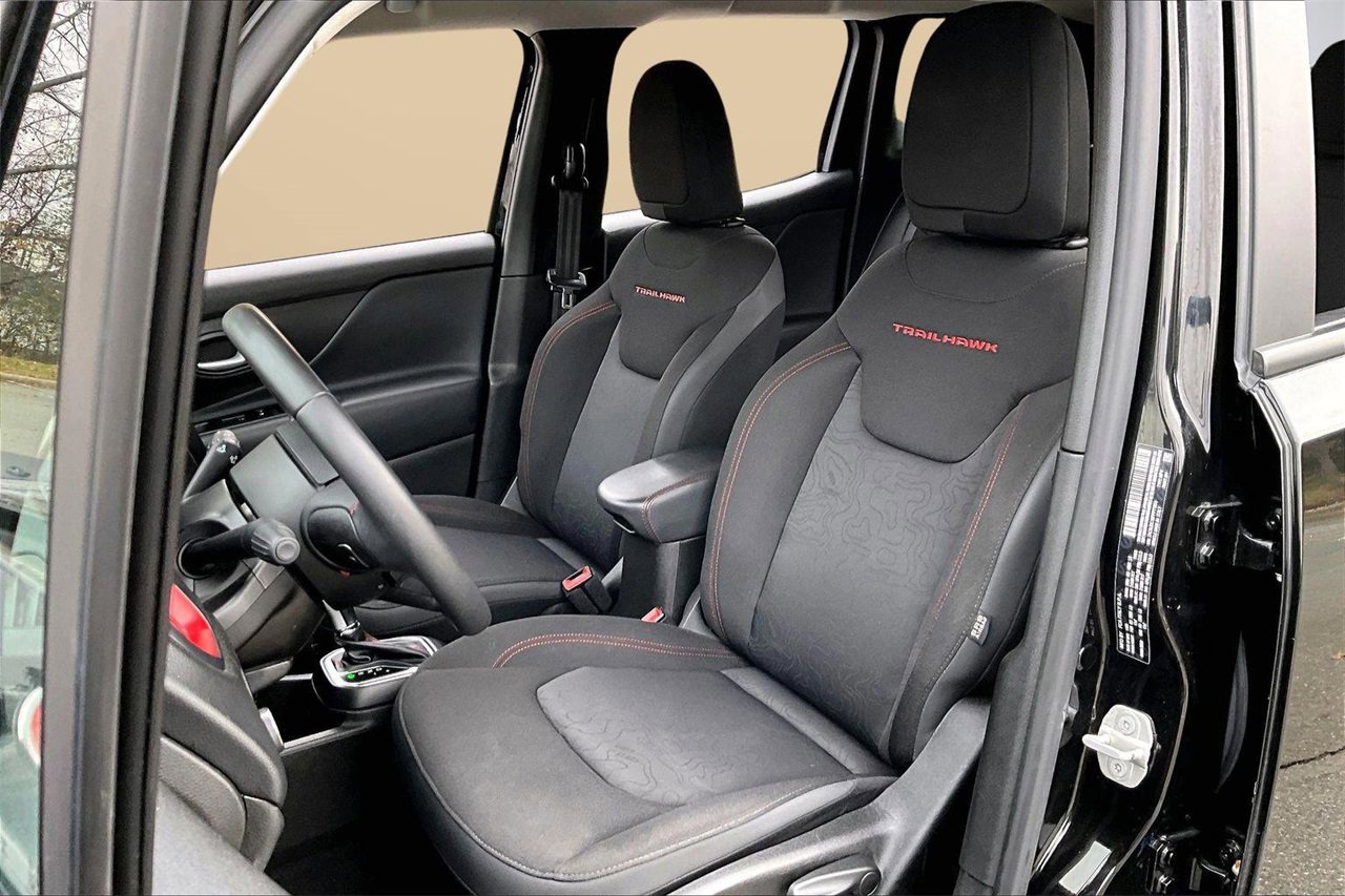 Certified 2023 Jeep Renegade Trailhawk image 21