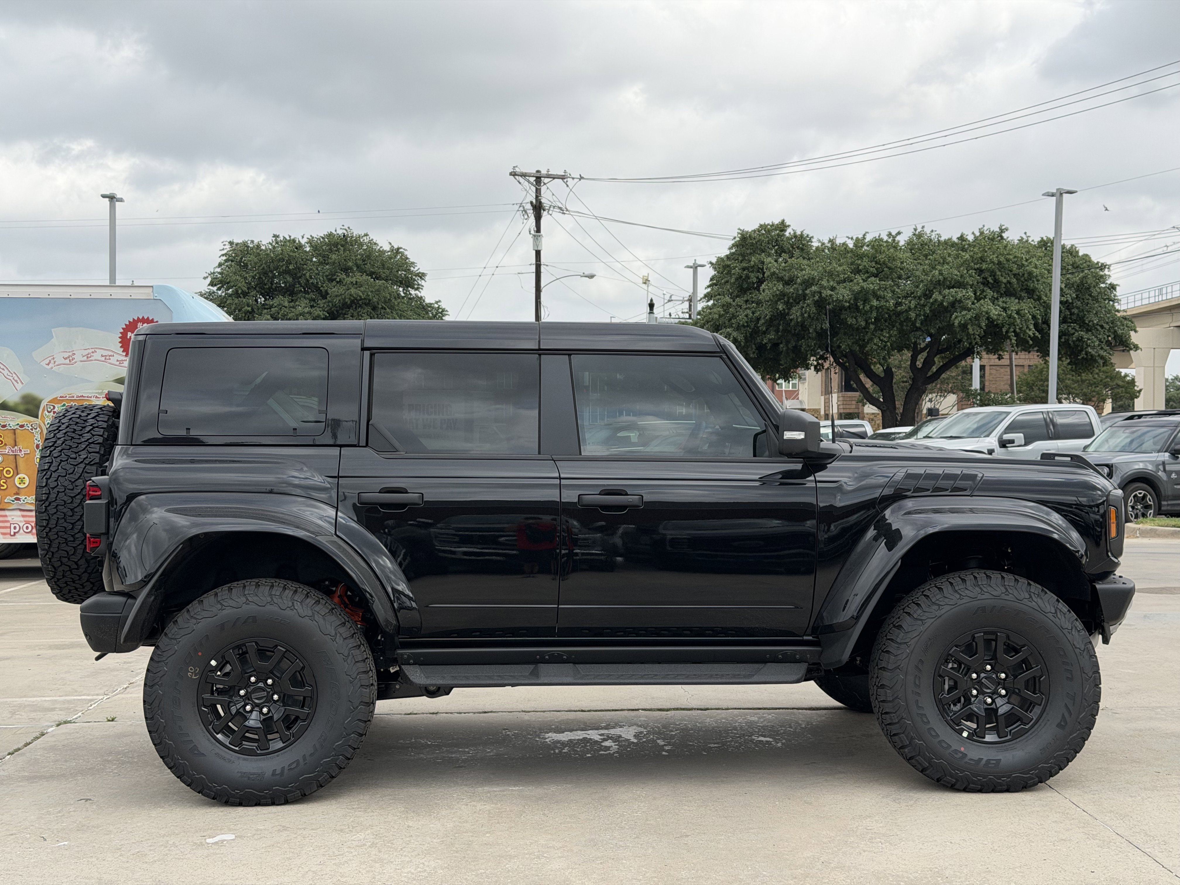 New 2026 Ford Bronco Raptor AWD/4WD image 3