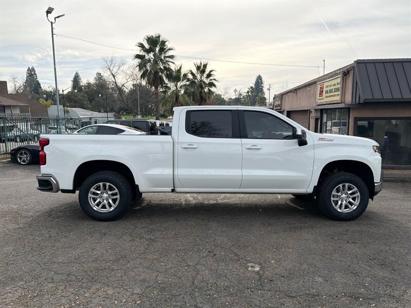 Used 2022 Chevrolet Silverado 1500 LT w/ Z71 Off-Road Package AWD/4WD image 8