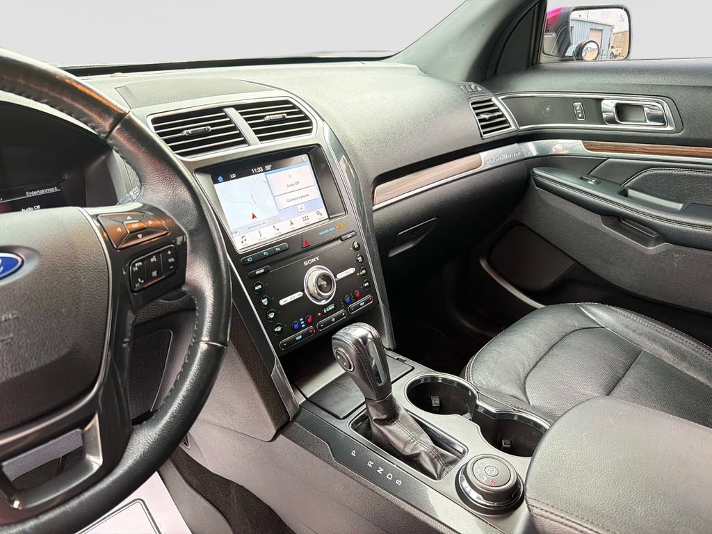Used 2019 Ford Explorer Limited w/ Ford Safe & Smart Package AWD/4WD image 27
