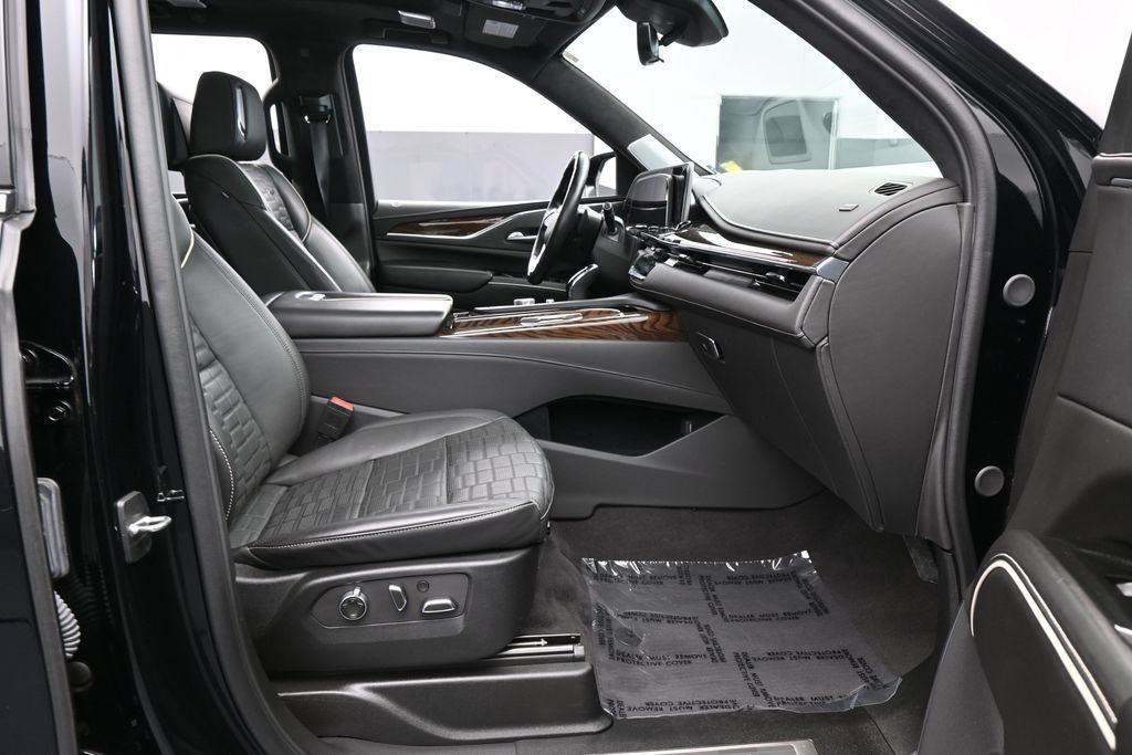Used 2024 Cadillac Escalade ESV Premium Luxury Platinum AWD/4WD image 50