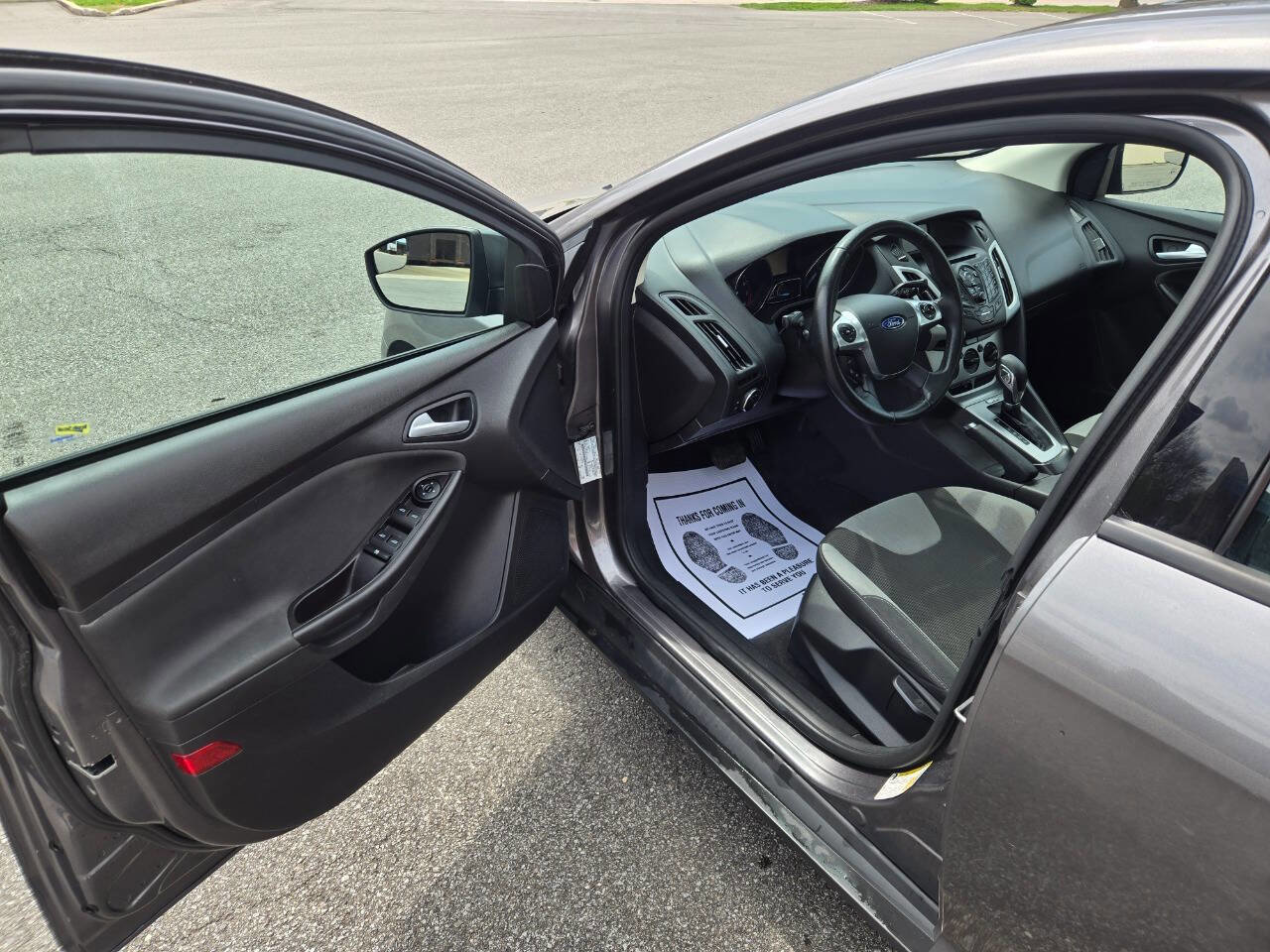 Used 2014 Ford Focus SE w/ SE Sport Package image 17