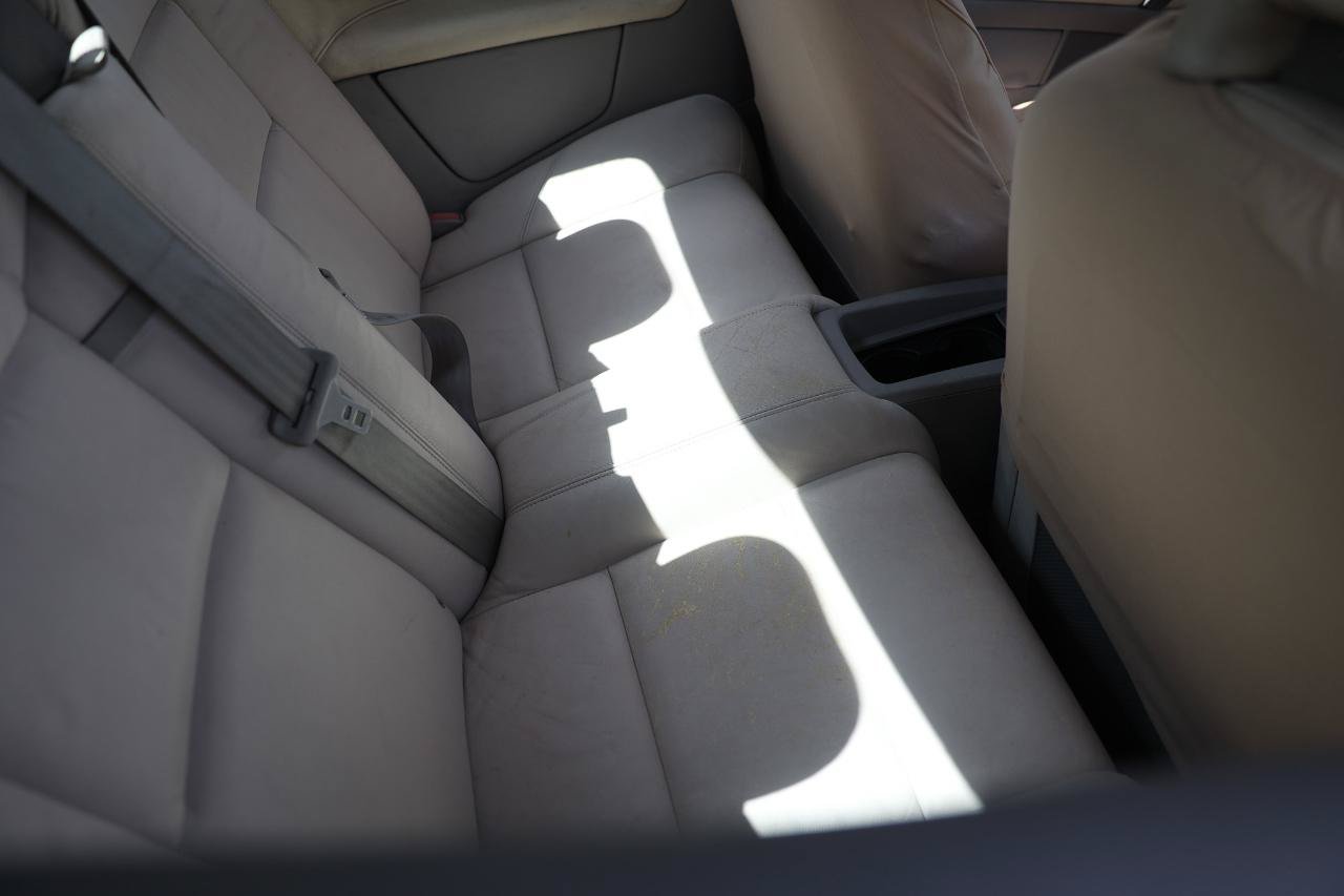 Used 2008 Volvo C70 T5 FWD image 12
