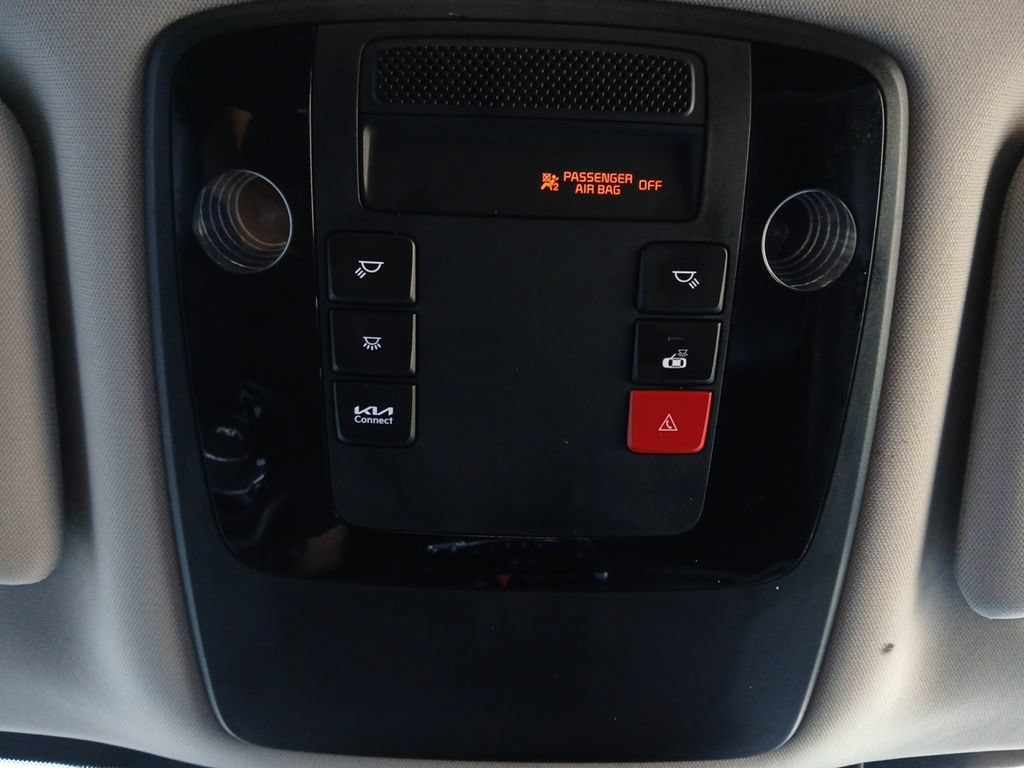 Used 2024 Kia Carnival SX FWD image 7