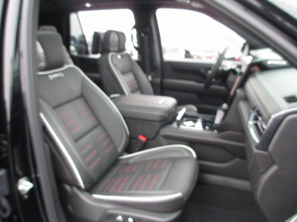 Used 2025 GMC Yukon AT4 Ultimate image 27