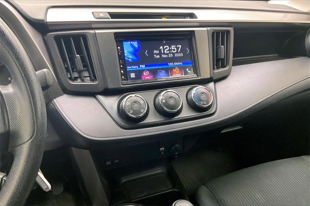 Used 2016 Toyota RAV4 LE image 5