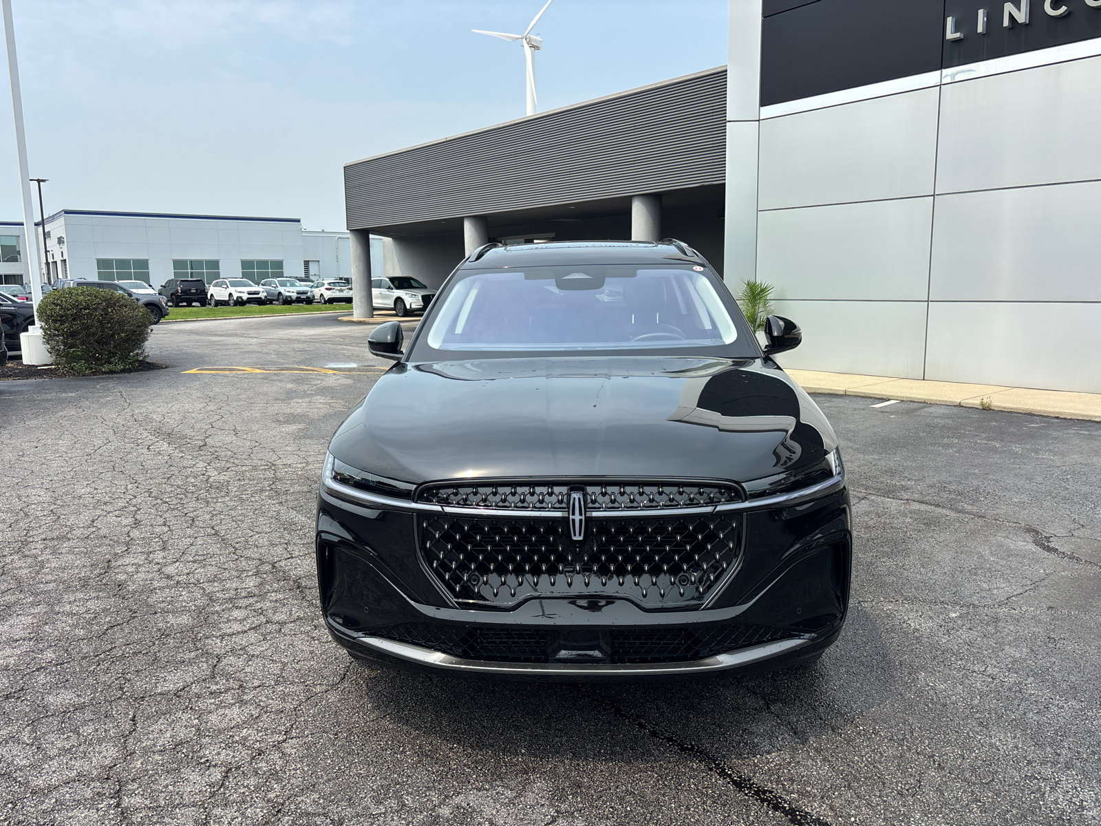 New 2026 Lincoln Nautilus Reserve w/ Jet Appearance Package AWD/4WD image 2