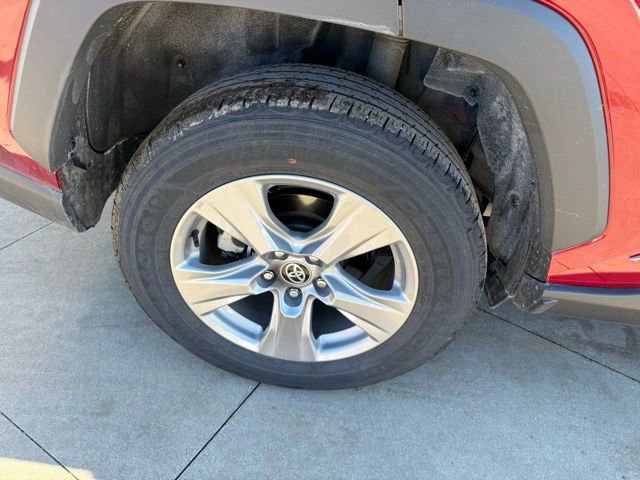 Used 2025 Toyota RAV4 LE image 9
