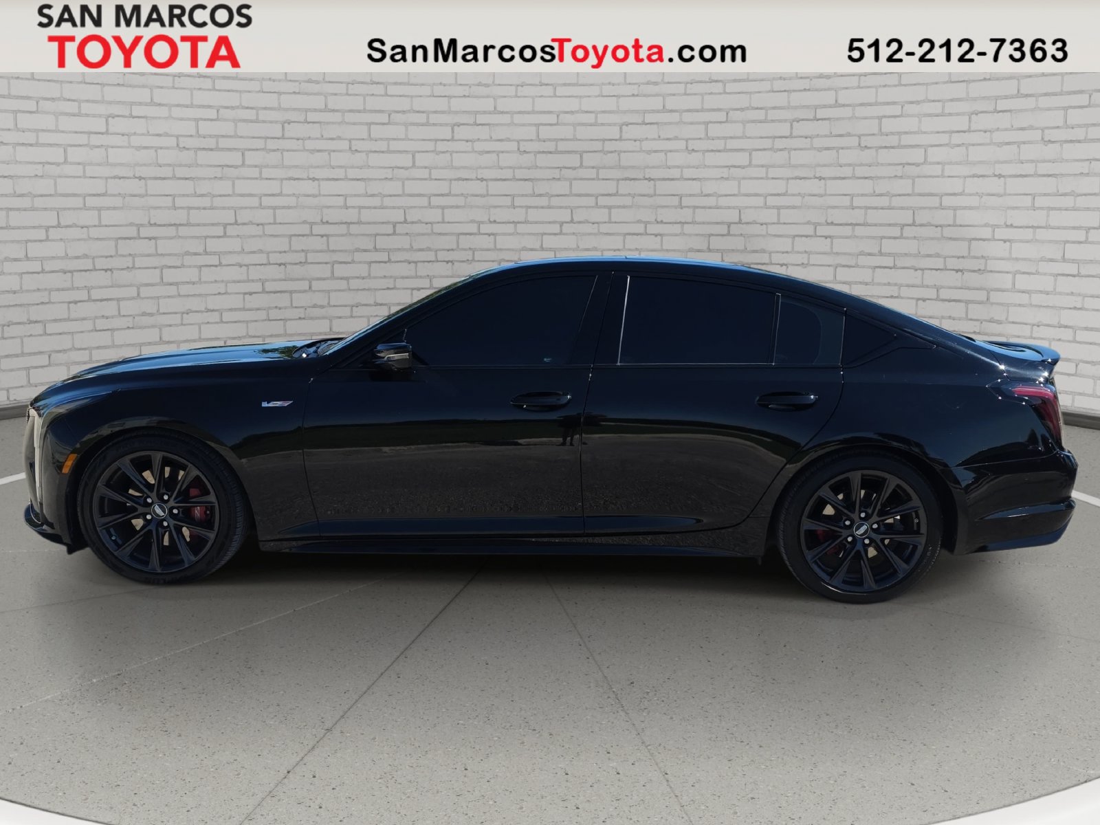 Used 2025 Cadillac CT5 V RWD image 9