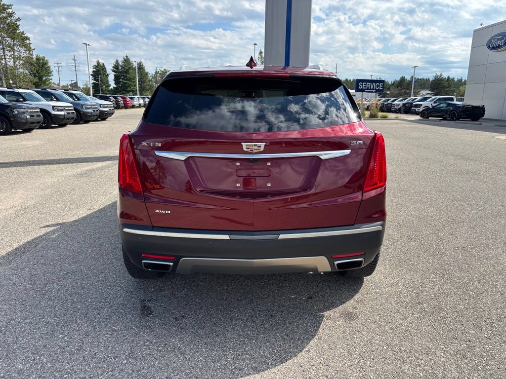 Used 2018 Cadillac XT5 Platinum AWD/4WD image 4