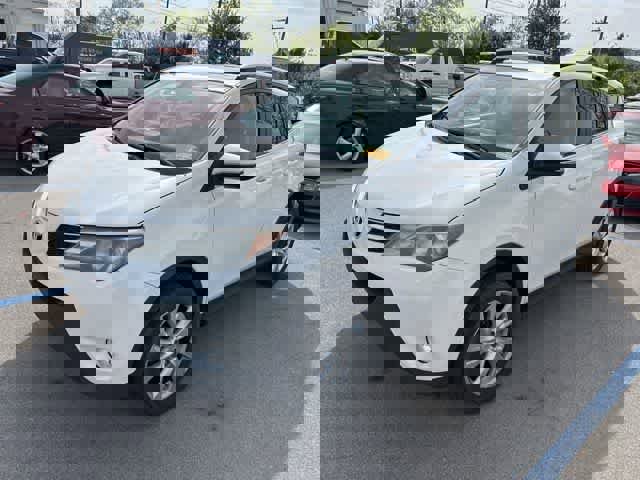 Used 2013 Toyota RAV4 Limited AWD/4WD image 2