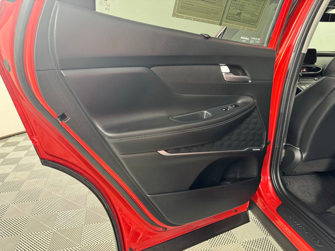 Used 2023 Hyundai Santa Fe Limited image 31