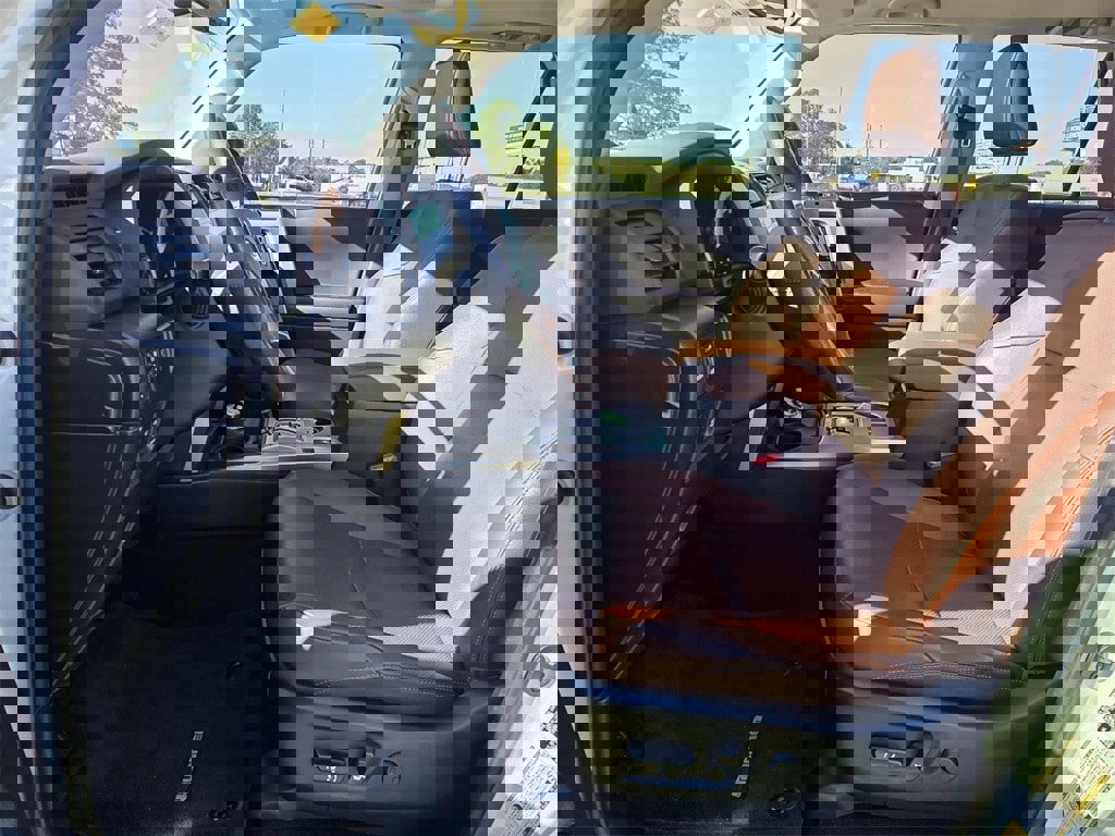 Used 2024 Toyota 4Runner Limited image 9