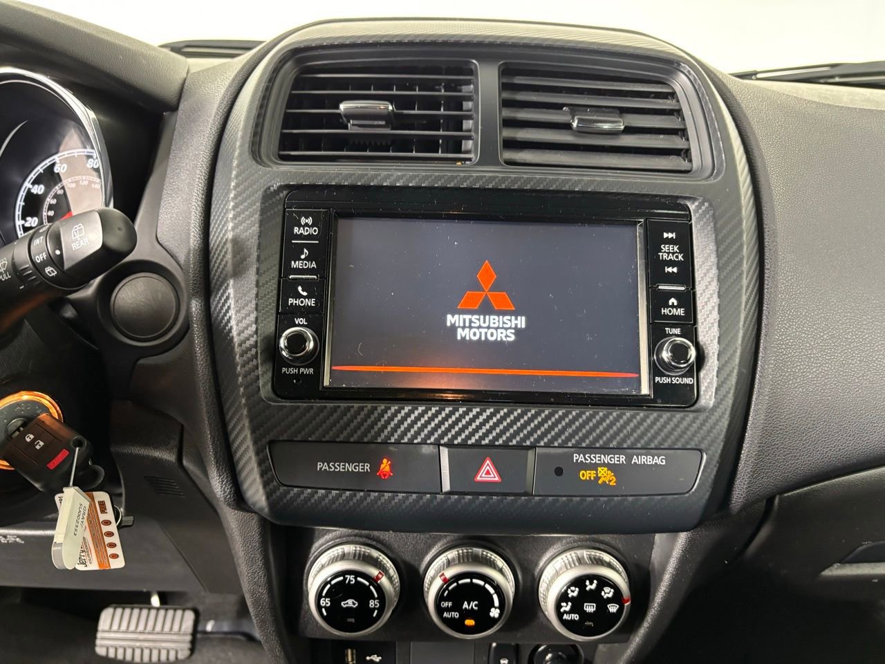 Used 2025 Mitsubishi Outlander Sport AWD image 14