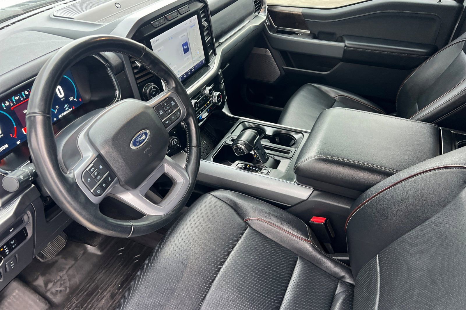 Used 2023 Ford F150 Lariat w/ Trailer Tow Package image 7