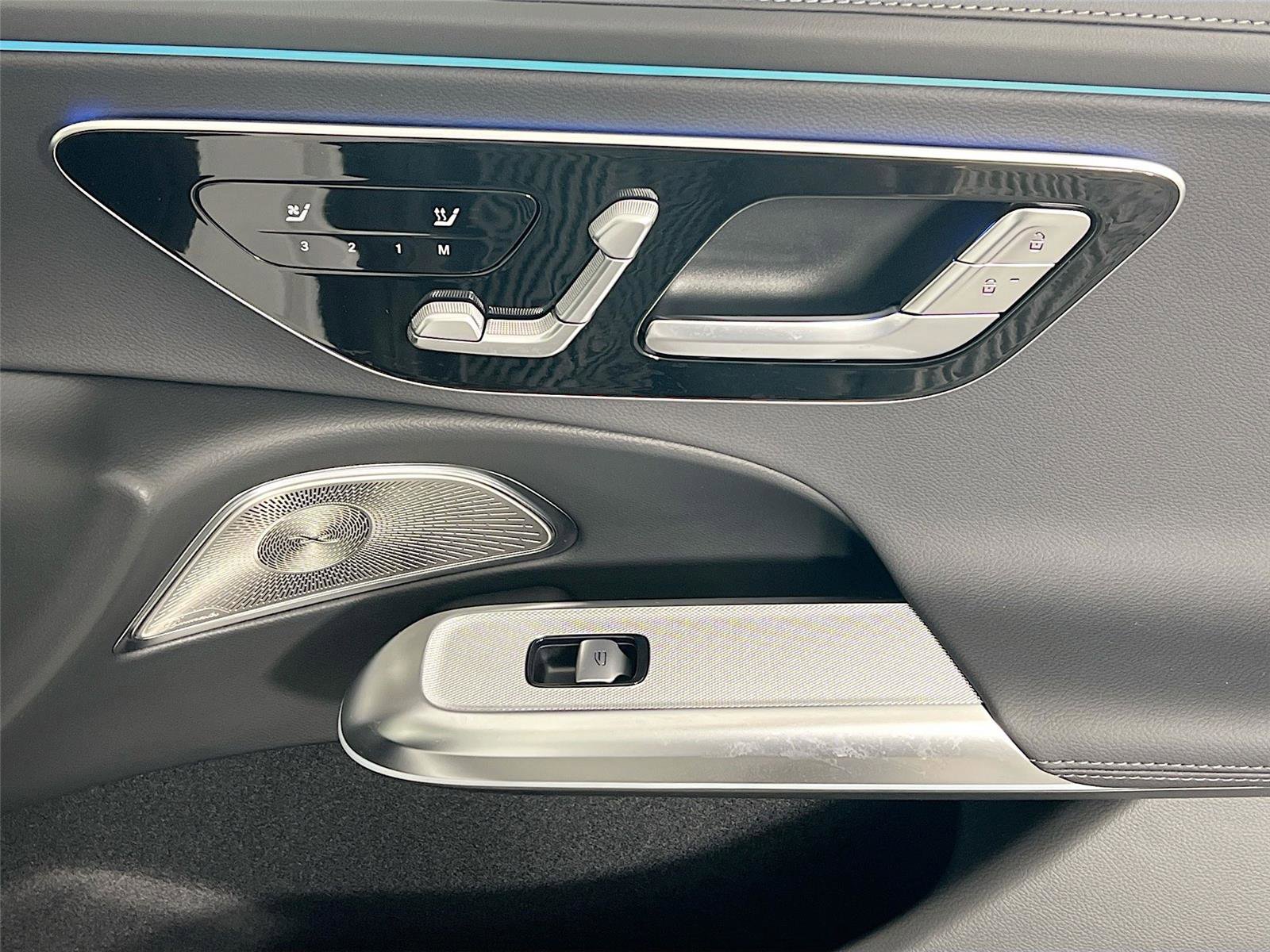 New 2026 Mercedes-Benz E 450 4MATIC All-Terrain Wagon image 31