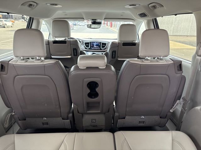 Used 2018 Chrysler Pacifica Touring-L Plus w/ Advanced Safetytec Group image 37