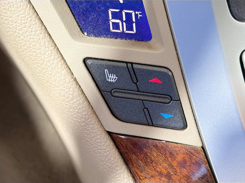 Used 2013 Cadillac CTS Luxury w/ Wood Trim Package AWD/4WD image 21