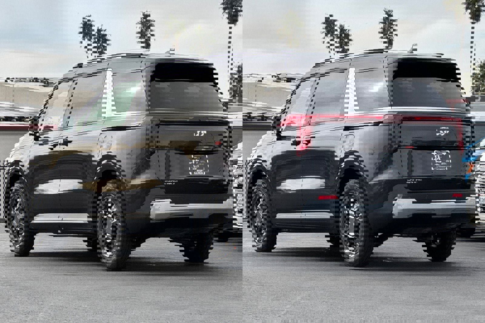 New 2026 Kia Carnival EX image 6