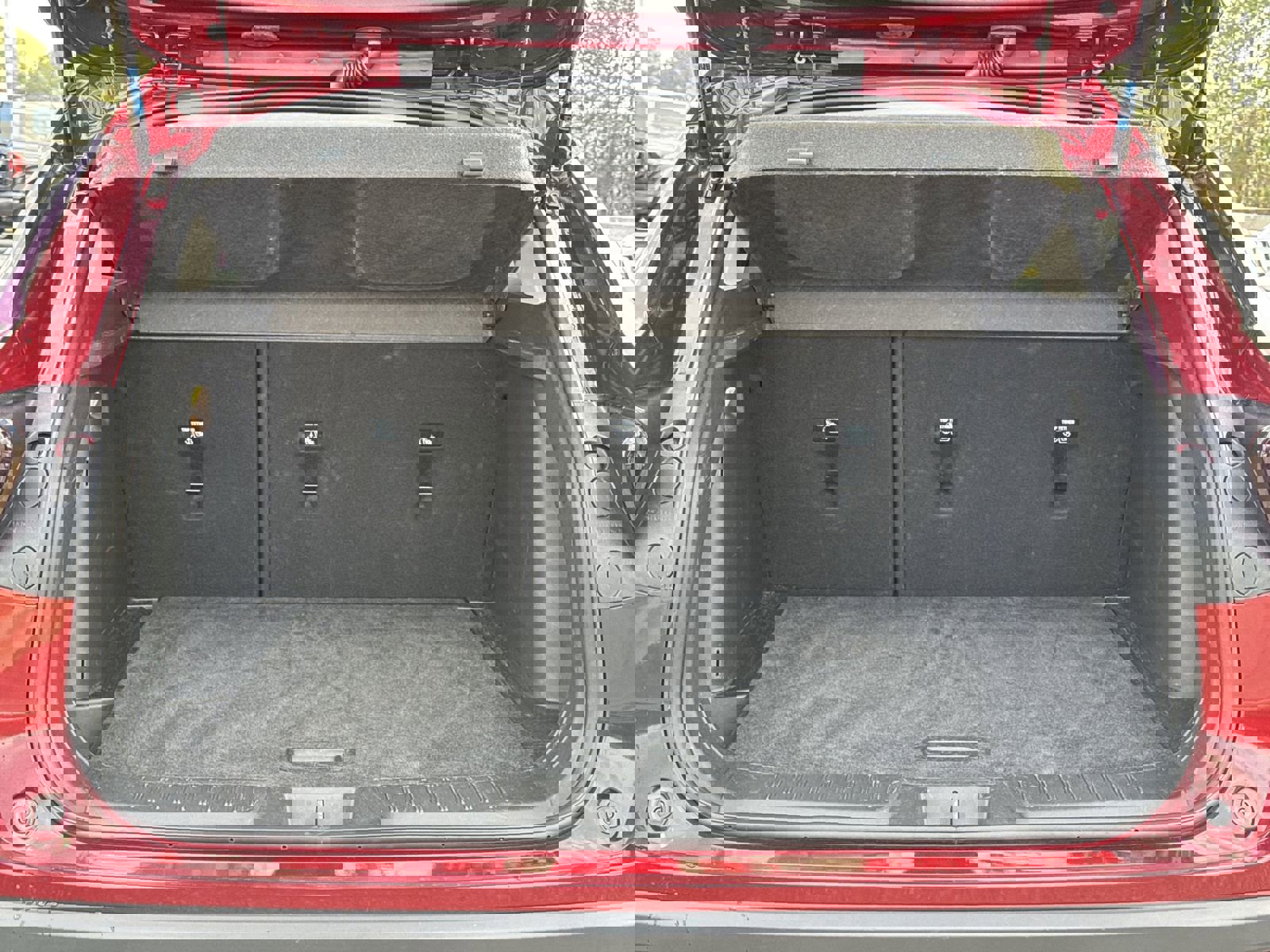 Used 2025 Chevrolet Trax LT w/ LT Convenience Package image 31